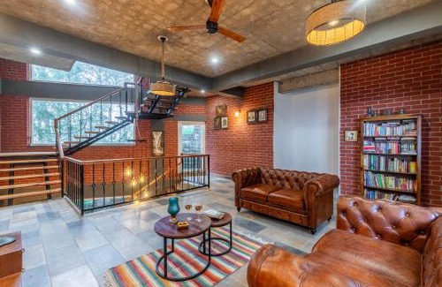 Kasauli Villa | ELIVAAS 4 BHK With Garden & Bonfire - Fleur De Lis