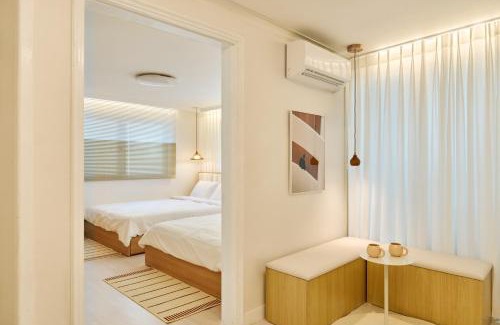 Gangdong-Gu Apartamento | Ella Stay 서울 잠실 롯데월드 근처 천호동 강동경희대병원 5호선 올림픽공원역 KSPO #초역세권 #최고급 호텔침구