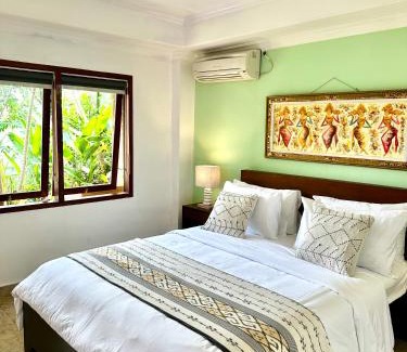 Mumbul Casa | Ellies Hotel