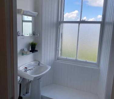 Bonnybridge Hotel | Ellwyn House