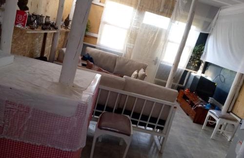 Ngelani Chalet De Esquí | Elmadel Coffee Gardens 4Bed Rustic Wooden House