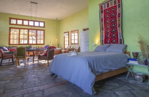 Sithonia Villa | “Elouda hub” One space habitat 100 m from the beach