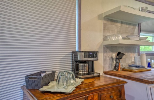 Rogersville Cabina | Elsie Mae's Place - Peaceful Acres