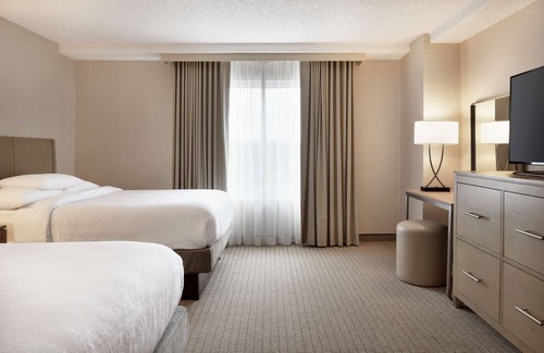 Independence Hotel | Embassy Suites by Hilton Cleveland Rockside