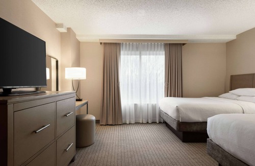 Independence Hotel | Embassy Suites by Hilton Cleveland Rockside