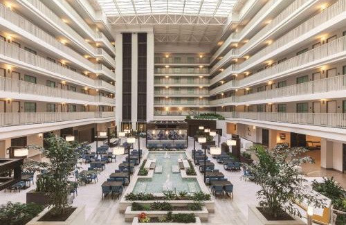 Brea Hotel | Embassy Suites by Hilton Brea - North Orange County