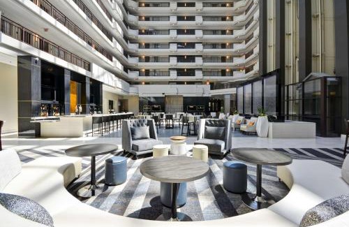 Charlotte Hotel | Embassy Suites Charlotte