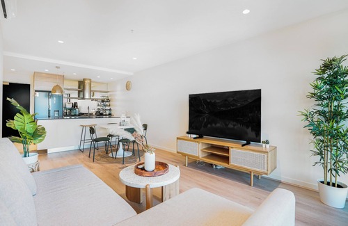 Abbotsford Apartamento | Embrace the Ultimate Urban Lifestyle 2B2B1C