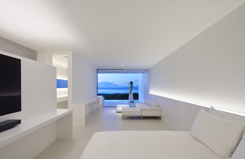 Shoshi Hotel | EMIL NAKIJIN