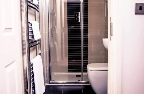 Newcastle Emlyn Hotel | Emlyn Hotel