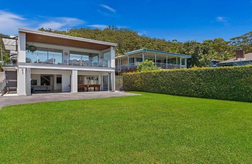 Daleys Point Casa | EMPIRE - A MAJESTIC HOME ON ABSOLUTE DEEP WATERFRONT