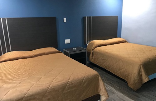 Park Mesa Heights Hotel | Empire Inn Motel