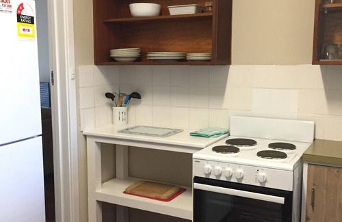 Emu Point Casa | Emu Point Beach Cottages: Cockleshell Cottage-pet friendly