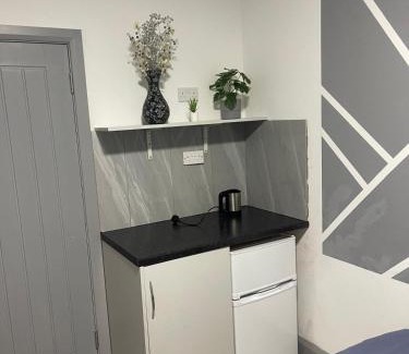 Cranford Casa | En-Suite Double Room in Hounslow