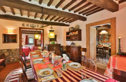 Pieve Santo Stefano Villa | Enchanting Villa in Pieve Santo Stefano with Private Pool