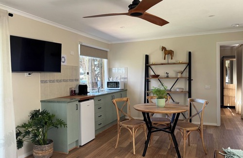 Goldie Cabaña | Endless night sky. Stargazers heaven- Relax revive and renew - Farm retreat.