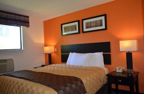 Enfield Hotel | Enfield Inn