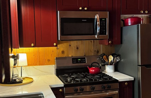 Green Valley Lake Cabina | ENGELS NEST! NUEVO ALQUILER FRESCO Y ACOGEDOR!