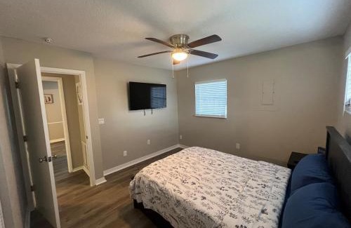 Englewood Casa | Englewood beach and Dearborn St!