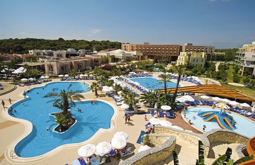 Palmetto Dunes Villa | Disfrute de golf de 18 hoyos de cortesía todos los días, piscina al aire libre y río lento.