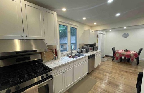 Orillia Casa | Enjoy spring 🌸🌺🌼🌱 at Lake Simcoe -FULL house