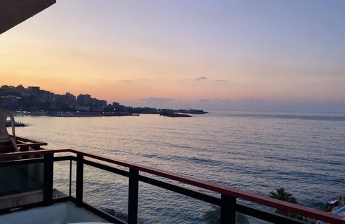 Jounieh Chalet De Esquí | ★ Enjoy Sunsets- Panoramic view- Couple’s Getaway