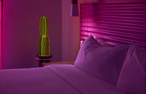 Sonora Sunrise Hotel | Enjoy the Beauty of Palm Springs with our 3 Spacious Units! Near Palm Canyon