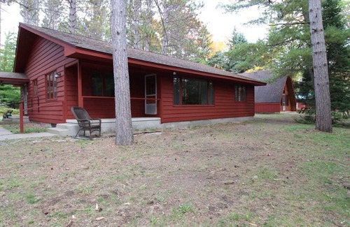 Grayling Cabaña | Enjoy two classic cottages in the heart of Michigan's most famed river