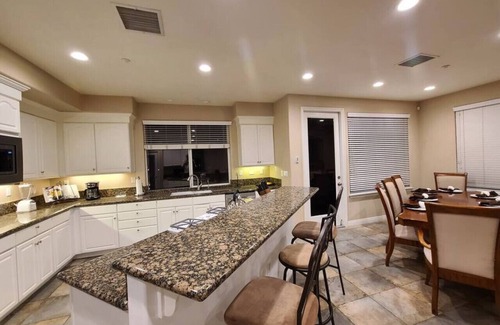 Alessandro Heights Casa | Enjoy Working Away From Home - Corporate 31+Days