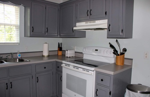 Sloans Valley Casa | ¡Disfruta de tu escapada perfecta cerca del lago Cumberland! Bañera de hidromasaje incluida! ¡Mascota amigable!