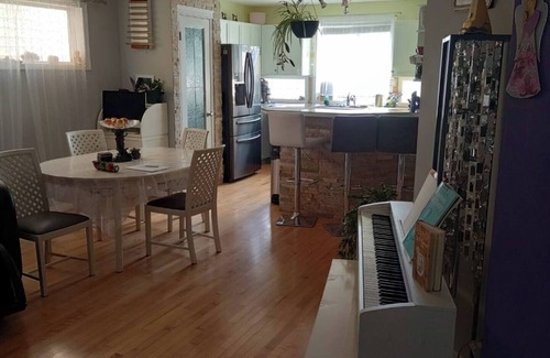 McKenzie Towne Casa | Entire 2 Floors in South Calgary