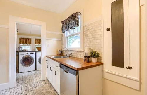 Historic Uptown Casa | Bungalow completo - Bungalow romántico de lujo