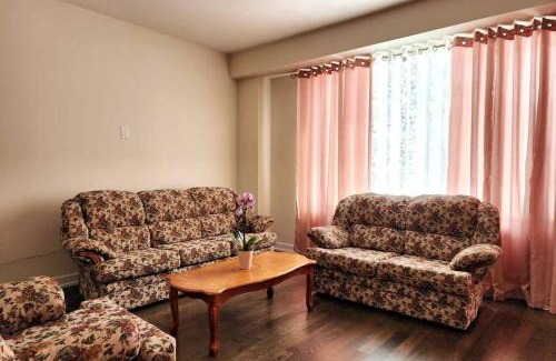 Caledonia Villa | Entire home near Hamilton