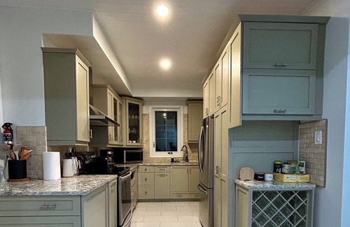 Brandon Casa | Entire house with 5 bedrooms across BU