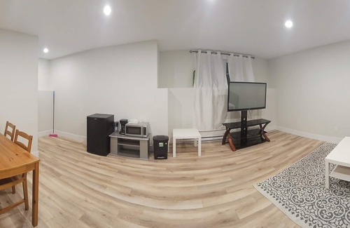 Moncton Apartamento | Entire private 1 Bedroom unit