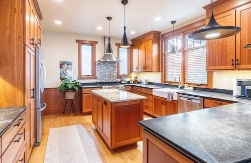 West Queen Anne Casa | Entire property: Main House, Basement Apartment (separate) & Cottage (separate)