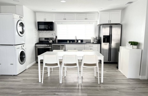 La Crescenta-Montrose Casa | Entire Renovated 3BR/2BTH House in the Foothills