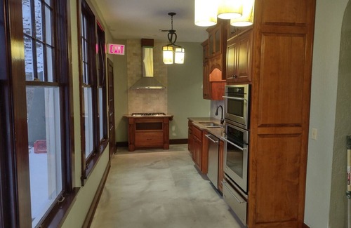 Brown County Villa | Entire Restored 10 bedroom Hotel! Located on 62 acre resort
