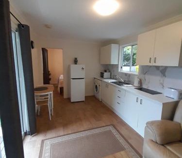 Mount Tamborine Cama Y Desayuno | Entire Self-Contained Cabin on the Beautiful Mountain