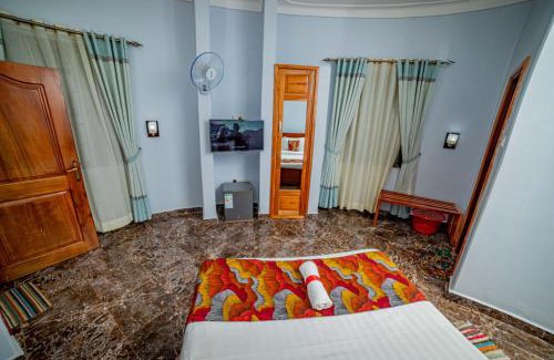 Hoima Hotel | Entuiga cottages