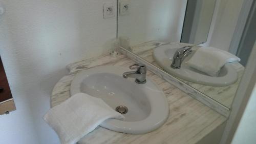 Mainvilliers Hotel | Enzo Hotels Chartres Mainvilliers by Kyriad Direct