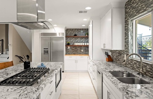 Peoria Casa | Epic AZ Stay: Pickleball, Putt Putt, Pool & More