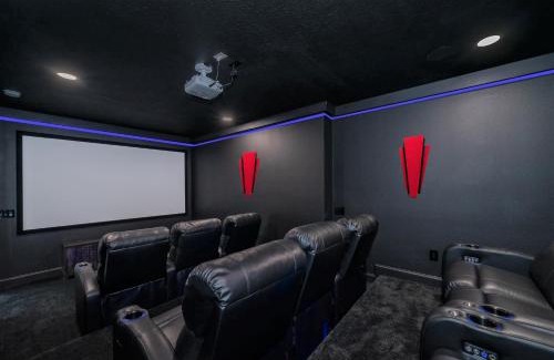 West Kissimmee Casa | EPIC Disney 10Min Retreat, 8BR Resort Villa and Arcade