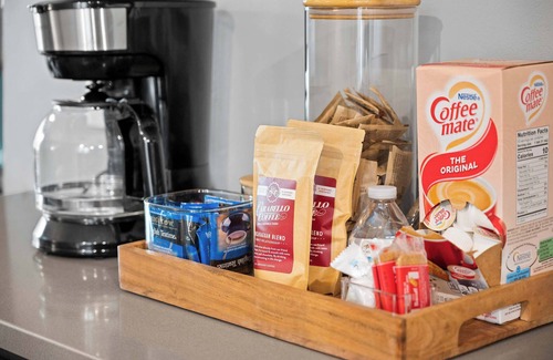 Williamstown Casa | Epic Log Home Near Ark