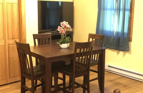 Pleasant Mount Cabaña | Equestrian House- Brandenburger Suite