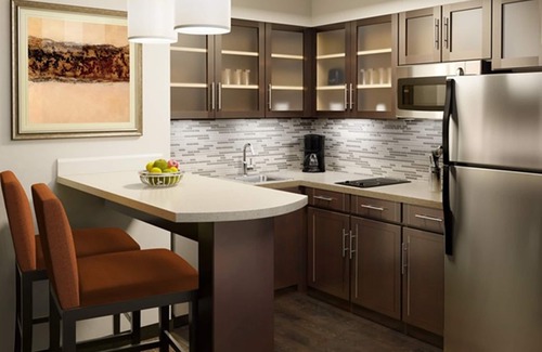 Miamisburg Apartamento | Estudio equipado | Wi-Fi gratis, desayuno diario gratuito + acceso a la piscina