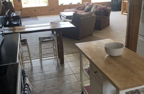 Bloomingdale Casa | ADK Camp Cardinal -Serene Adirondack Luxury Cabin- Hot Tub