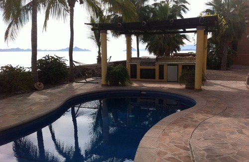 Loreto Casa | Escape a un frente al mar de cinco estrellas Paradise: A 10 minutos a pie en Loreto