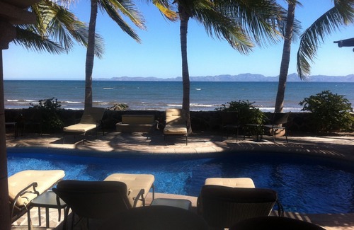 Loreto Casa | Escape a un frente al mar de cinco estrellas Paradise: A 10 minutos a pie en Loreto