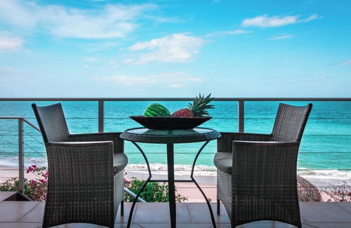 Boca Corona Apartamento | Escape to Paradise Beachfront Suites at Panama's Premier Hotel Nautilus Suite